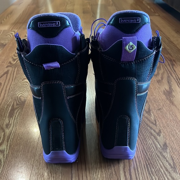 Burton Mint Snowboarding Boots 🏂🏂 - Picture 2 of 5